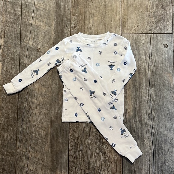 Carters Boy Hanukkah Pajama’s - Picture 2 of 3